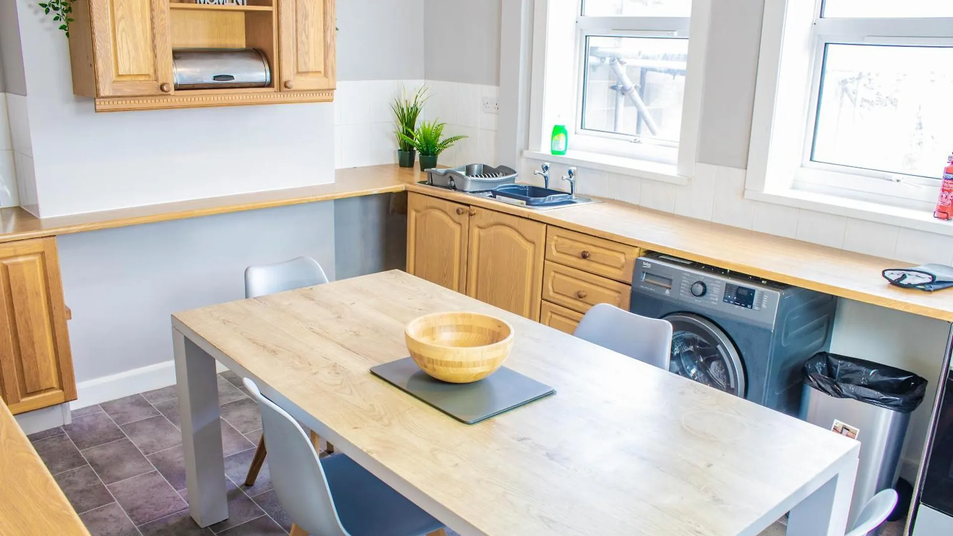 3 Bed House - Free Parking - 10 Minutes To City Centre - Perfect For Families, Contractors And Relocators York 0*,  Wielka Brytania